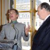 Jean-Paul Goude reçoit les insignes de commandeur de l'ordre des Arts et des Lettres, des mains de Frédéric Mitterrand, à Paris le 8 février 2012.