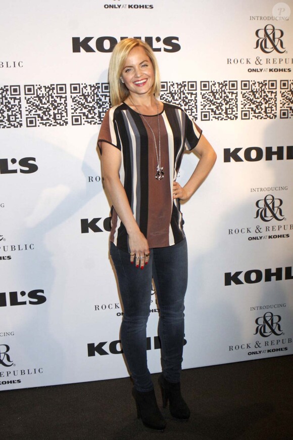 Mena Suvari au premier défilé de la marque Rock & Republic pour Kohl's, à New York, le 10 février 2012.