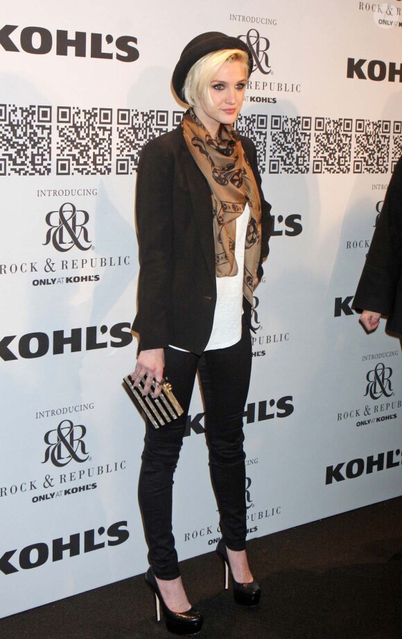 Ashlee Simpson au premier défilé de la marque Rock & Republic pour Kohl's, à New York, le 10 février 2012.