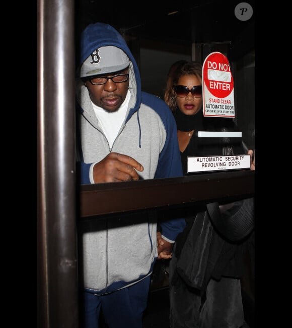 Bobby Brown arrive à Los Angeles le 12 février 2012 après l'hospitalisation de sa fille suite à la mort de Whitney Houston