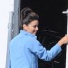 Eva Longoria sur le tournage de la dernière saison de Desperate Housewives. Elle partage un bon moment avec son partenaire Ricardo Chavira à Los Angeles le 13 février 2012