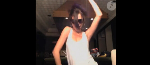 Selena Gomez déchaînée dans le clip de Call Me Maybe de Carly Rae Jepsen avec Justin Bieber, Selena Gomez et Ashley Tisdale