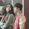 Justin Bieber et Selena Gomez se rendent dans un sushi bar pour déjeuner avant d'aller voir un film au cinéma, à Los Angeles, le samedi 25 février 2012.