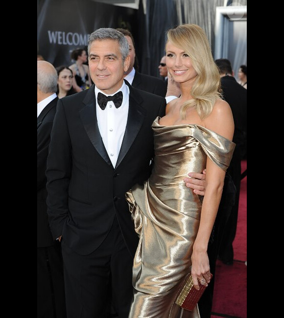 George Clooney et Stacy Keibler à la cérémonie des Oscars, le 26 février 2012.