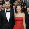 Natalie Portman et son fiancé Benjamin Millepied à la cérémonie des Oscars, le 26 février 2012.