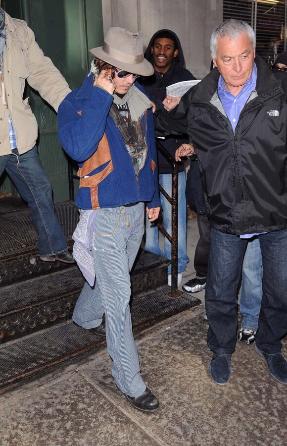 Johnny Depp à la sortie de son immeuble new-yorkais, le 27 février 2012.