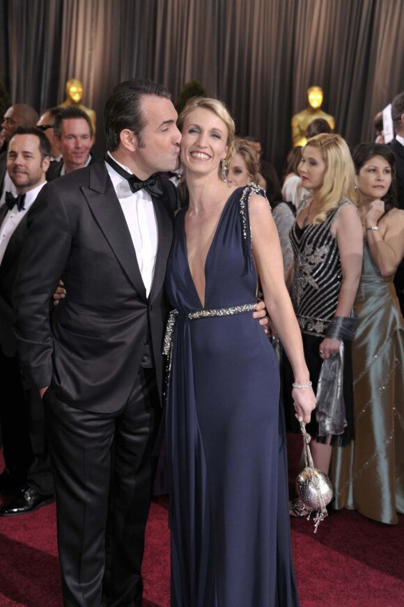 Alexandra Lamy et Jean Dujardin aux Oscars, à Los Angeles, le 26 février 2012.