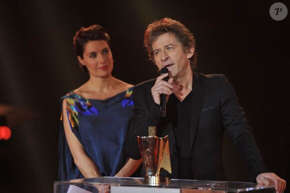 Hubert-Félix Thiéfaine, première et deuxième Victoires à 63 ans. 27e Victoires de la Musique, le 3 mars 2012 au Palais des Congrès de Paris.