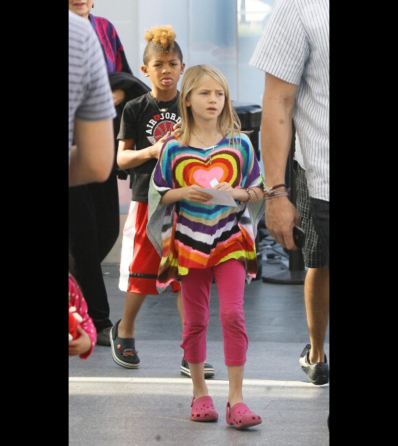 Leni et Henry vont au cinéma avec leur mère Heidi Klum, à Los Angeles le 3 mars 2012.