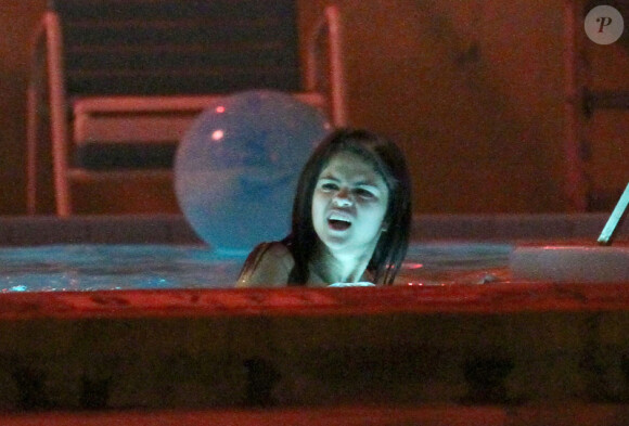Selena Gomez lors du tournage du film Spring Breakers le 14 mars 2012 à St Petersburg en Floride 