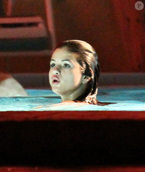 Selena Gomez lors du tournage du film Spring Breakers le 14 mars 2012 à St Petersburg en Floride 