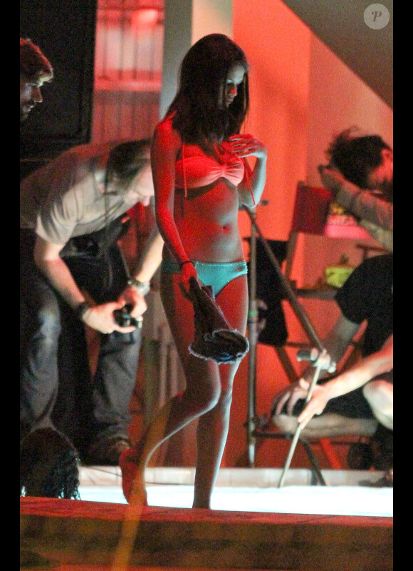 Selena Gomez lors du tournage du film Spring Breakers le 14 mars 2012 à St Petersburg en Floride 