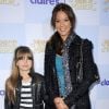 Eva LaRue et sa fille lors de la première de Mirror Mirror à Los Angeles le 17 mars 2012