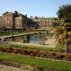 Les intérieurs et les jardins de Kensington Palace ont été rénovés pour le jubilé de diamant d'Elizabeth II, moyennant plus de 14 millions d'euros, et ouvriront au public le 26 mars 2012.