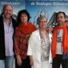 Anny Duperey aux côtés des frères et soeur de l'acteur, François, Elizabeth et Philippe lors de la séance d'hommage rendu à Bernard Giraudeau dans le cadre du festival international du film de Boulogne-Billancourt, le 24 mars 2012