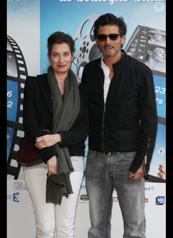 Emmanuelle Devos et Pascal Elbé lors de la séance d'hommage rendu à Bernard Giraudeau dans le cadre du festival international du film de Boulogne-Billancourt, le 24 mars 2012