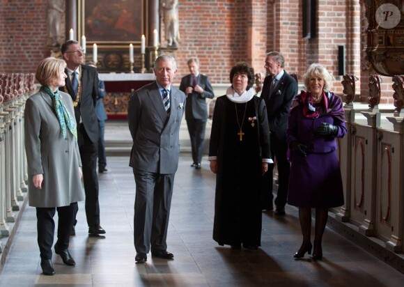 Le prince Charles et Camilla Parker Bowles, en visite au Danemark pour le jubilé de diamant de la reine Elizabeth II, ont visité le 26 mars 2012 la ville d'Helsingor et son église Ste Mary.