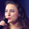 Estelle très étonnante pendant son Battle contre Valérie Delgado dans la bande-annonce de The Voice, samedi 31 mars 2012 sur TF1