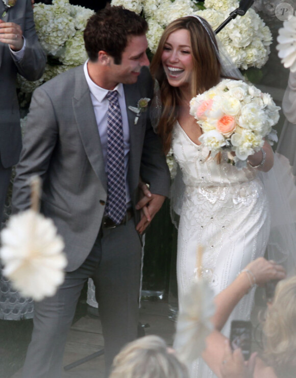 L'assistante de Jessica Simpson Lauren et son mari Bret se marient, à Los Angeles, le dimanche 25 mars 2012.