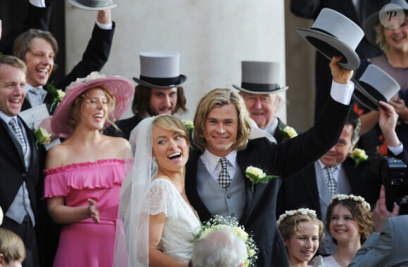 Chris Hemsworth et Olivia Wilde ur le tournage de Rush de Ron Howard, un biopic des pilotes Niki Lauda et James Hunt, le 2 avril 2012 à Londres.