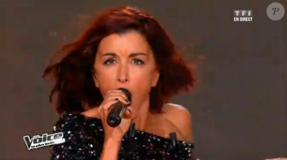 Jenifer chante avec ses talents sur le plateau de The Voice, samedi 7 avril sur TF1
