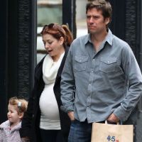 Alyson Hannigan : Très enceinte, elle profite de sa grossesse en famille