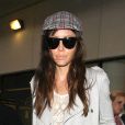 Jessica Biel arrive à l'aéroport de Los Angeles. Le 11 avril 2012.