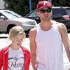 Ryan Phillippe avec sa fille Ava, complices, à Los Angeles, le 29 mars 2012