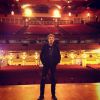 Johnny Hallyday sur la scène de l'Orpheum Theater à Los Angeles pour son premier concert du 24 avril