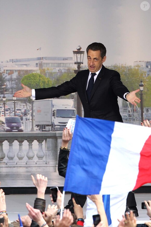 Nicolas Sarkozy place de la Concorde à Paris, dimanche 15 avril 2012.