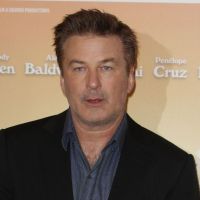 Alec Baldwin : L'actrice arrêtée pour l'avoir harcelé vit aujourd'hui un enfer