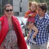Alyson Hannigan enceinte, passe du temps en famille dans le quartier de Venice à Los Angeles. Le 19 avril 2012.