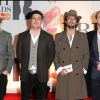 Marcus Mumford (2ème en partant de la gauche) pose avec son groupe Mumford & Sons lors des Brits Awards en février 2011