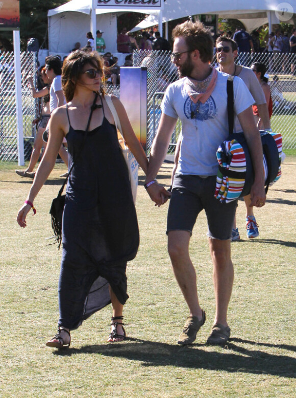 Nikki Reed et Paul McDonald assistent au festival de Coachella, à Indio, le samedi 21 avril 2012.