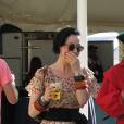 Dita Von Teese assiste au festival de Coachella, à Indio, le samedi 21 avril 2012.