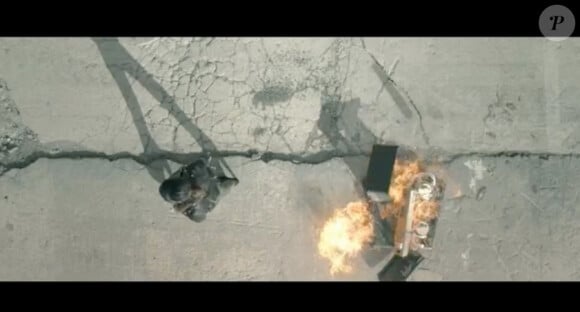 Premières images extraites du clip Délit, tourné à New York par Armen pour Amel Bent, avril 2012.