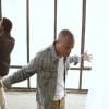 Corneille et Soprano dans le clip Au bout de nos peines, avril 2012.