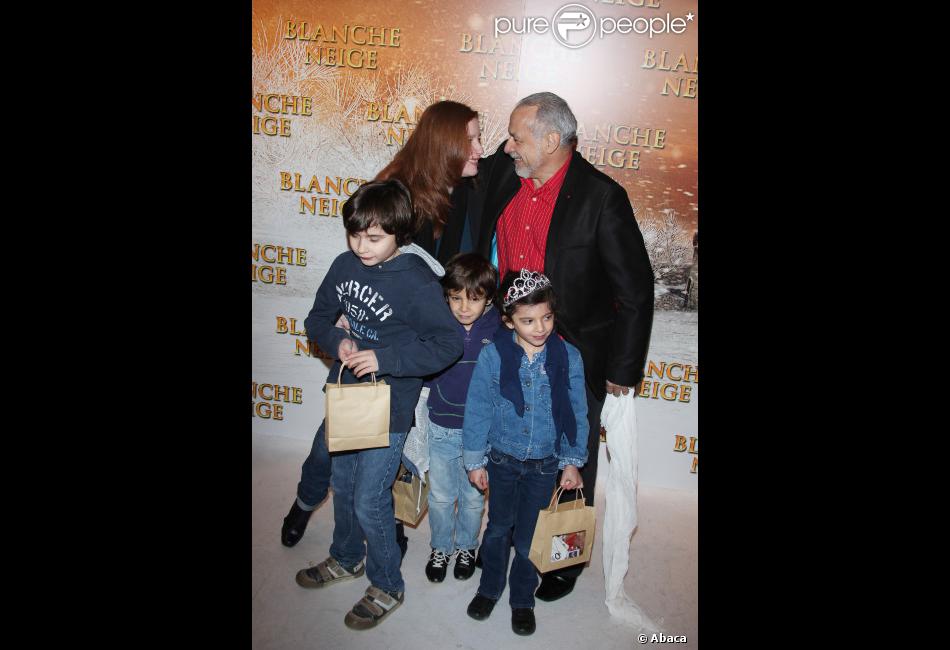 Francis Perrin Sa Femme Gersende Et Leurs Trois Enfants Le 1er