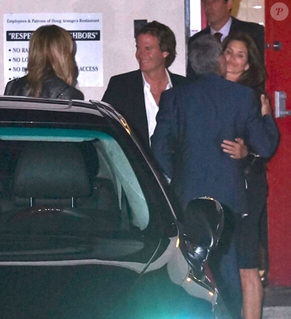 Cindy Crawford s'offre un dîner entre adultes avec son mari Rande Gerber, George Clooney et sa compagne Stacy Keibler. Los Angeles, le 26 avril 2012