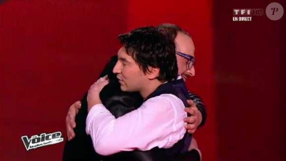 Atef est sauvé par Garou, Jhony est éliminé dans The Voice le samedi 28 avril 2012 sur TF1