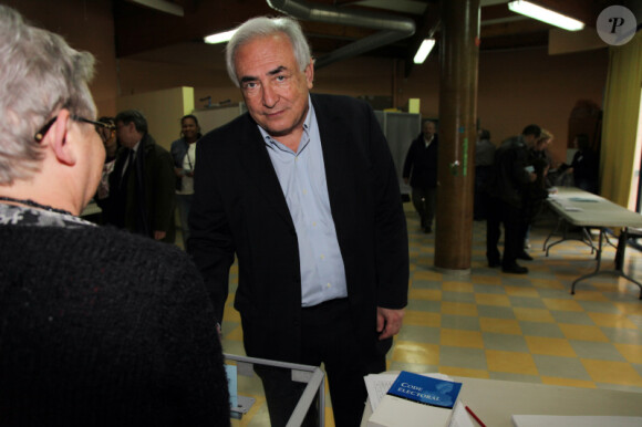 Dominique Strauss-Kahn en avril 2012 à Sarcelles