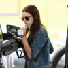 Tallulah Willis, fille de Bruce Willis et Demi Moore, s'arrête dans une station essence, à Los Angeles, le lundi 30 avril 2012.