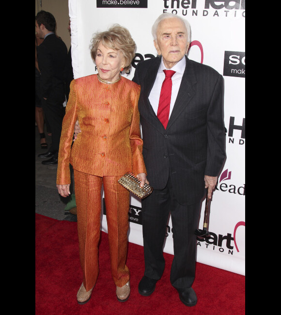 Kirk et Anne Douglas au Gala 2012 de la Heart fondation, à Los Angeles, le 10 mai 2012