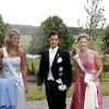Madeleine, Carl Philip (filleul du prince Leopold de Bavière) et Victoria de Suède au mariage du prince Manuel de Bavière et de la princesse Anna de Sayn-Wittgenstein-Berleburg, le 6 août 2005 en Suède.