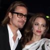 Brad Pitt et Angelina Jolie à l'avant-première du film Au Pays du Sang et du Miel, à Paris le 16 février 2012.