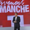 Michel Drucker sur le plateau de Vivement dimanche, tourné le mardi 15 mai à Paris, pour une diffusion le dimanche 20 mai 2012.