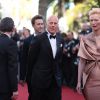 Bruce Willis et Tilda Swinton sur le tapis rouge de l'ouverture du festival de Cannes 2012 le 16 mai