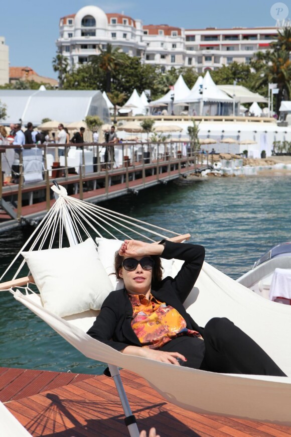 Bérénice Bejo sur la plage Majestic 65 le 17 mai 2012