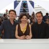 Le photocall du film Reality au festival de Cannes le 18 mai 2012 avec Nando Paone, Loredana Simioli et le réalisateur Matteo Garrone