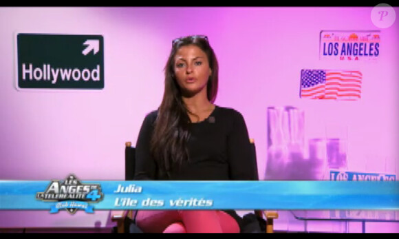 Julia dans Les Anges de la télé-réalité 4 le mercredi 23 mai 2012 sur NRJ12